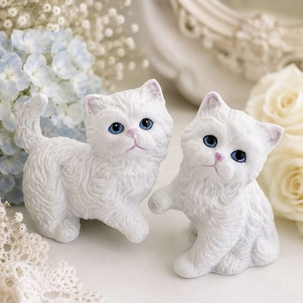 Vintage Homco White Kitten Cat Figurines Pair Porcelain Blue Eyes Granny Cottage - Picture 15 of 15